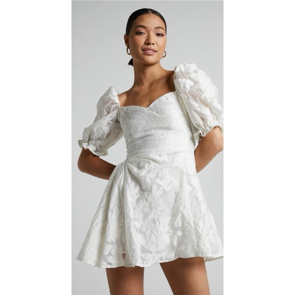 Showpo Brailey White Fit & Flare Puff Sleeve Mini Dress Size 8 - Picture 1 of 15